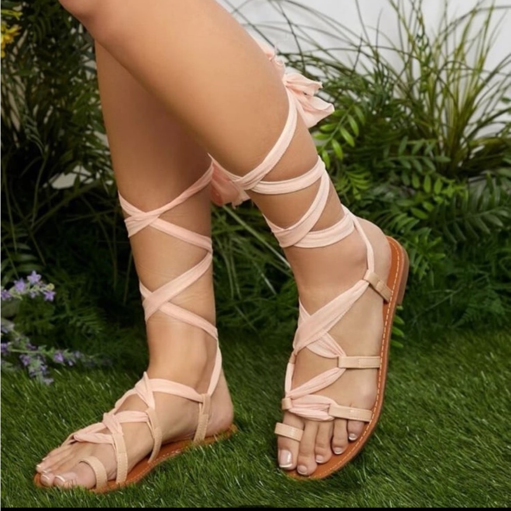 NWOT coral pink lace up leg wrap flat gladiator sandal 9